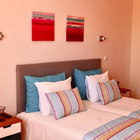 Charming Beach Apartment *